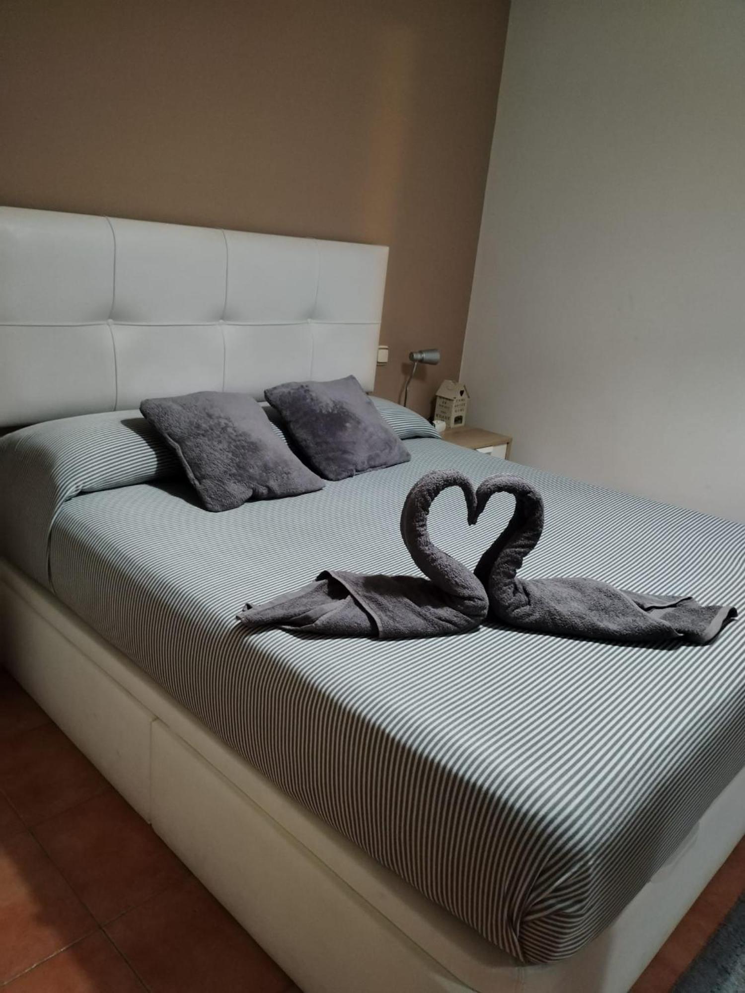 Habitacion Con Cama Matrimonial En Málaga Kültér fotó